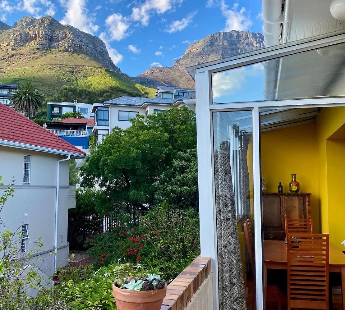 Bright & Sunny Table Mountain Stay Le Cap